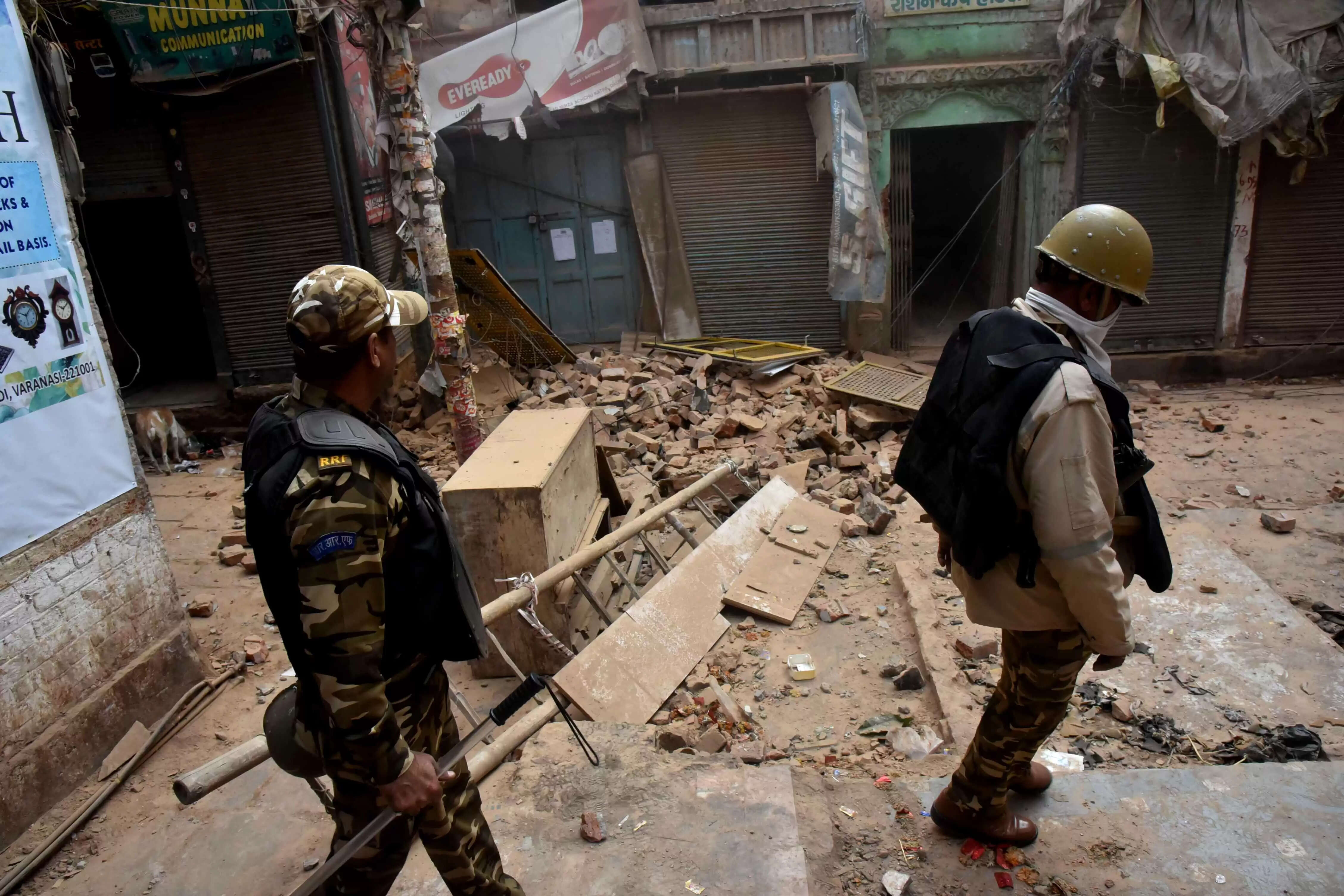 वाराणसी सर्राफा (RTGS Rate):--- 10/1/2026  सोना 999 ₹1,42,810/- प्रति 10ग्राम.           चाँदी 999 ₹2,56,250/- प्रति किलो चाँदी सिक्का प्रति सैकड़ा ₹2,75,000/-