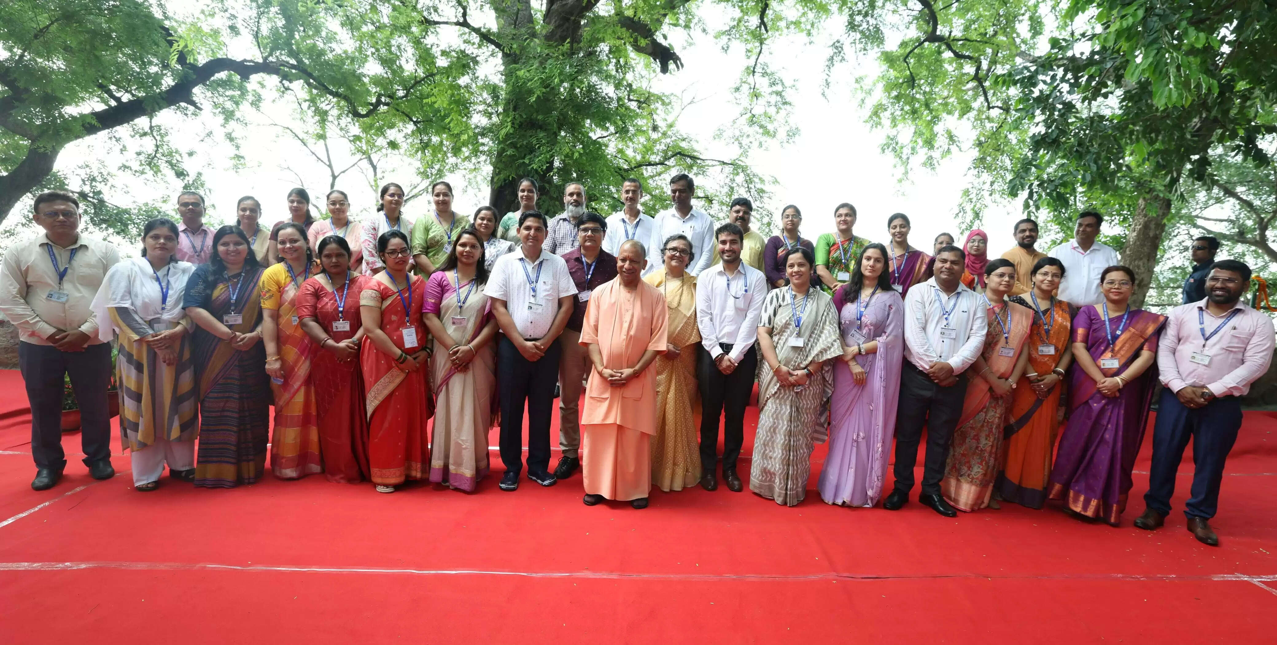 बनारस में गरजे योगी, कहा- फेक अकाउंट बनाकर जातियों के बीच संघर्ष कराना चाहते हैं कुछ लोग