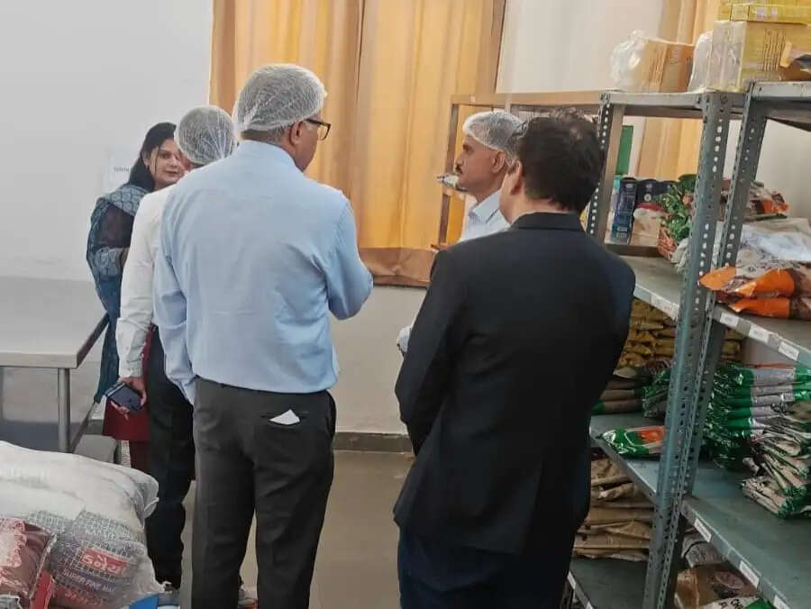ई-कॉमर्स प्लेटफॉर्म पर खाद्य सुरक्षा विभाग की बड़ी कार्रवाई, दो स्टोर के लाइसेंस निलंबित और खाद्य कारोबार बंद