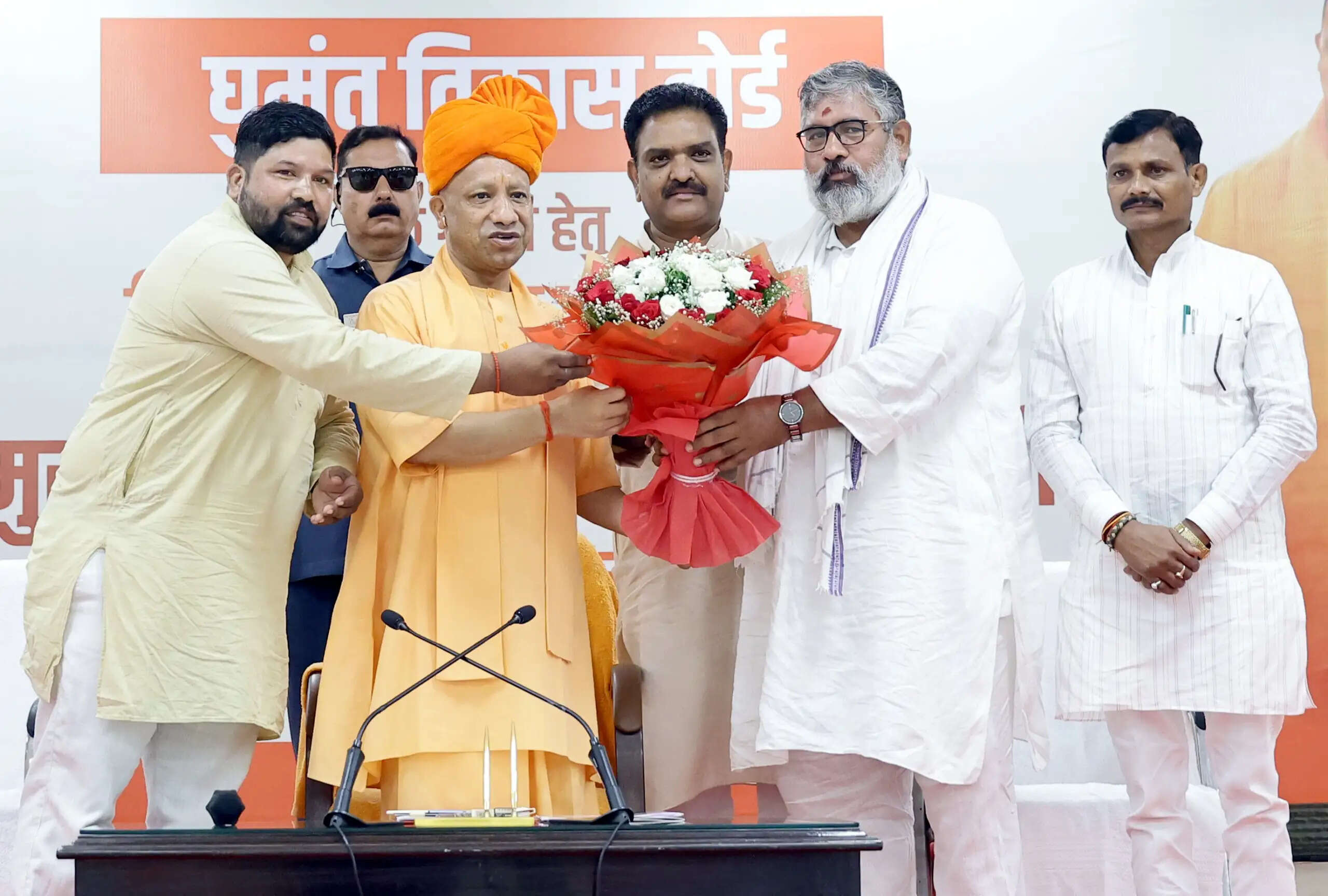 घुमंतू समाज को दर-दर की ठोकरें नहीं खानी पड़ेंगी, सम्मान के साथ मिलेगा विकास का अवसर: मुख्यमंत्री योगी आदित्यनाथ