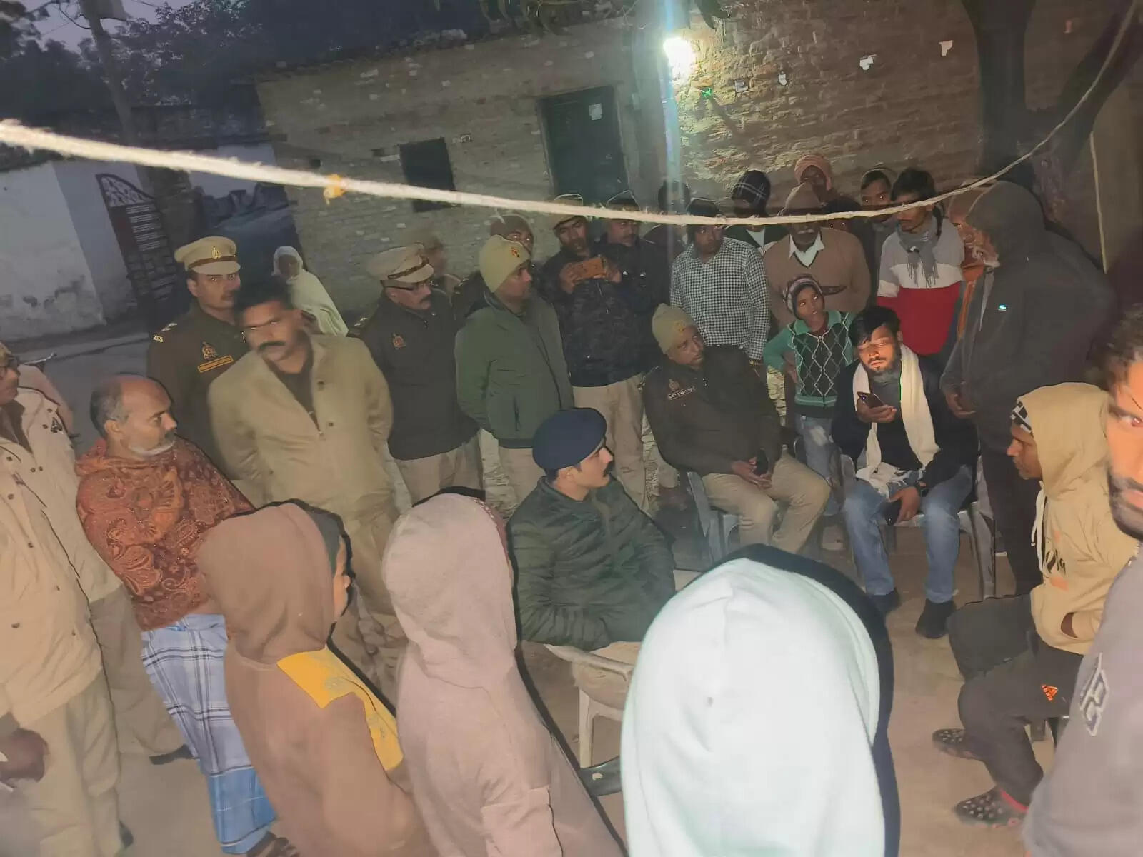 वाराणसी में दर्दनाक हादसा : जहरीले कनेर फल के सेवन से तीन मासूम बच्चियों की मौत, गांव में मातम