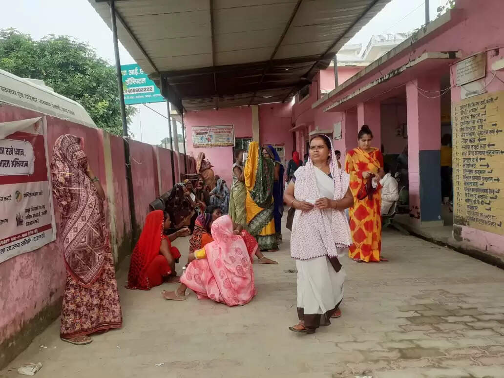 सुरक्षित मातृत्व दिवस पर चिरईगांव और नरपतपुर में 222 गर्भवती महिलाओं की हुई जांच