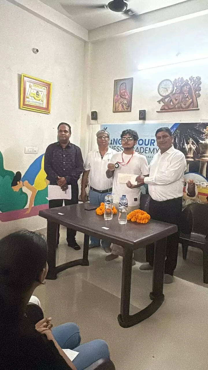 वाराणसी में द्वितीय रैपिड चेस प्रतियोगिता सम्पन्न, अंतरराष्ट्रीय शतरंज खिलाड़ियों ने किया प्रतिभाग