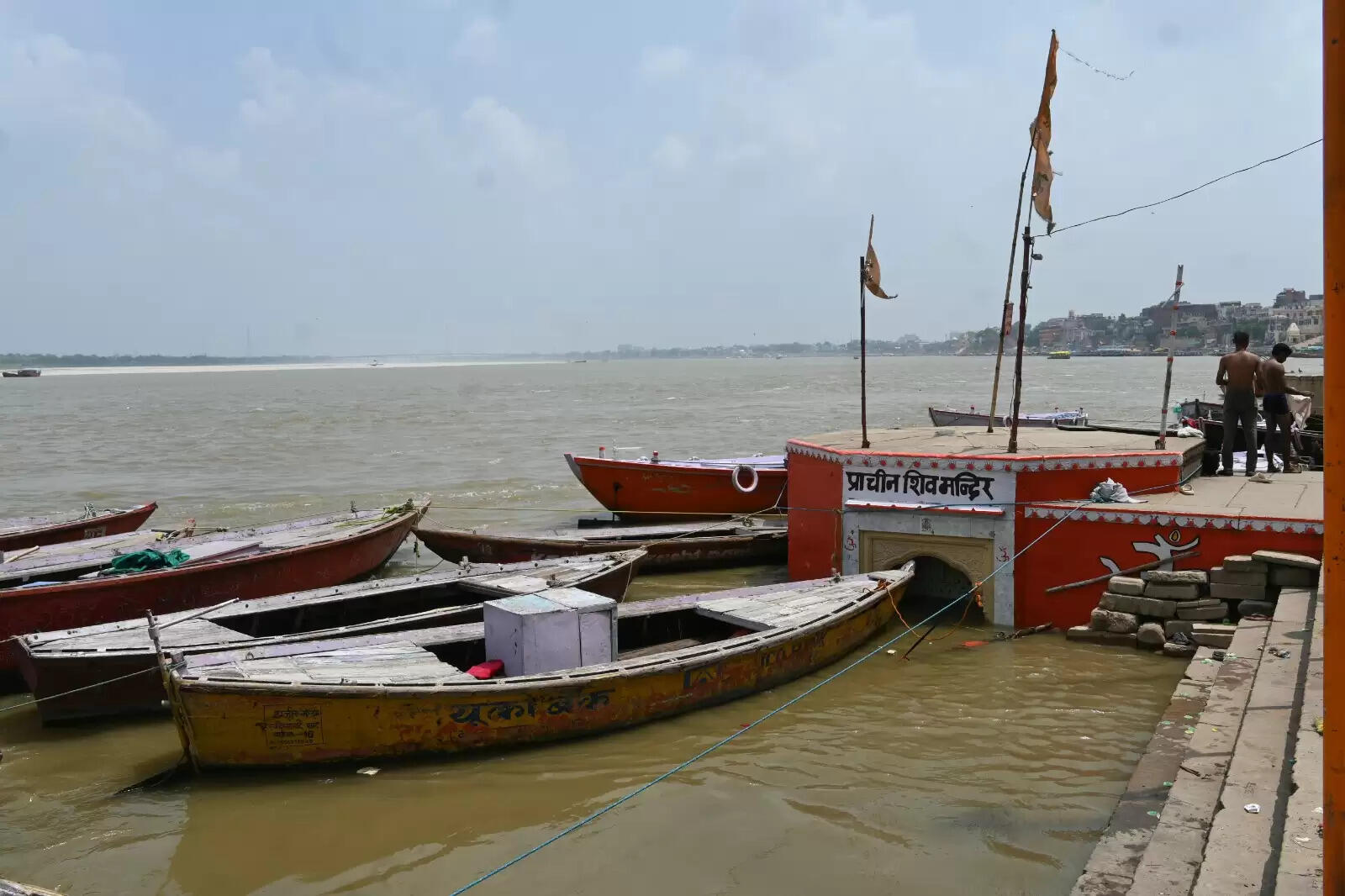 वाराणसी में गंगा का बढ़ाव जारी, 62.52 मीटर पर पहुंचा जलस्तर, तटवर्ती इलाकों में बढ़ी निगरानी