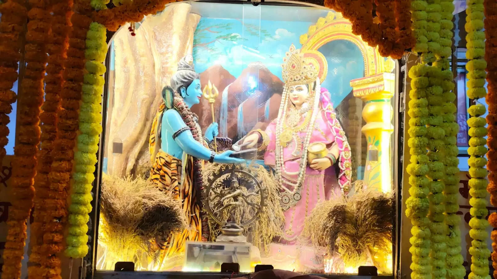 अन्नपूर्णा के 17 दिवसीय महाव्रत का आज होगा समापन, धान की बालियों से सजाया गया है गर्भगृह