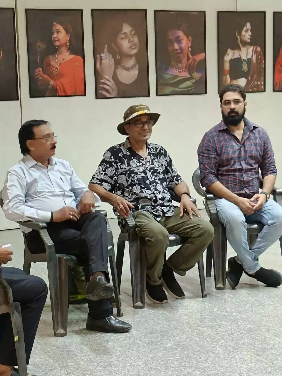  विश्व फोटोग्राफी दिवस के अवसर पर बनारस हिंदू विश्वविद्यालय (बीएचयू) के दृश्य कला संकाय द्वारा आयोजित 