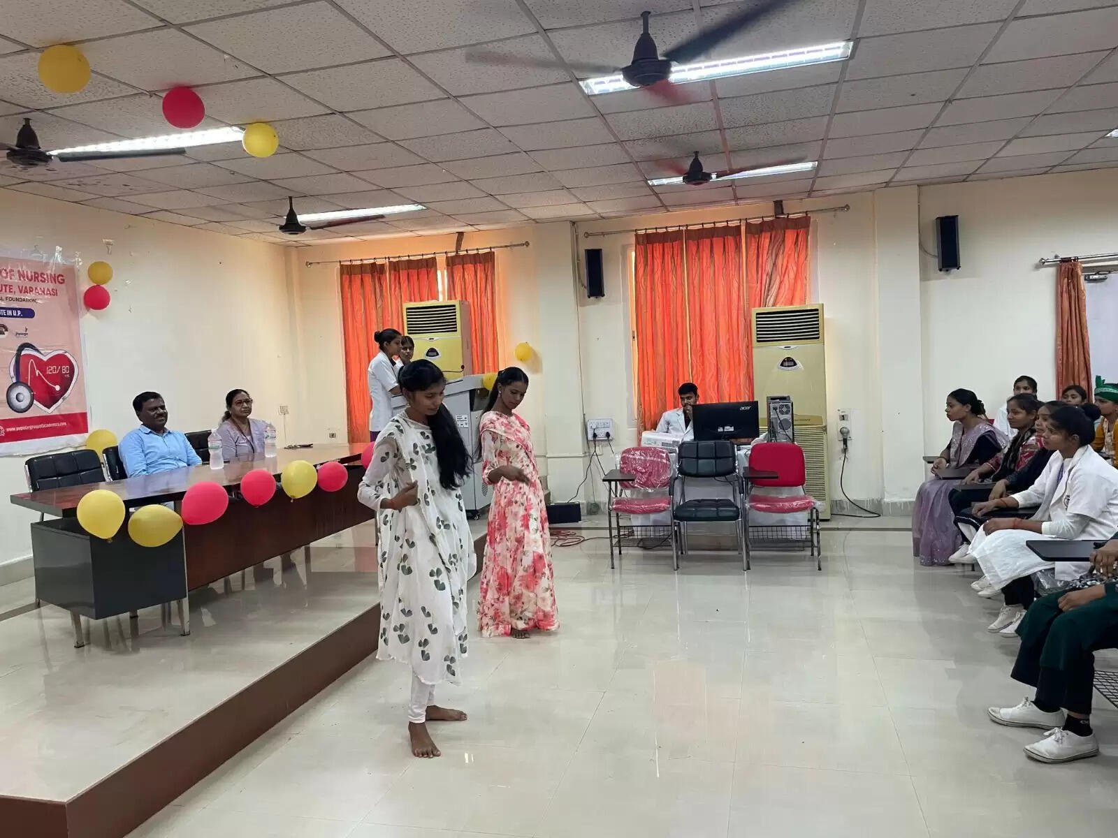 बरेका चिकित्सालय में विश्व उच्च रक्तचाप दिवस पर जागरूकता कार्यक्रम और नुक्कड़ नाटक का आयोजन