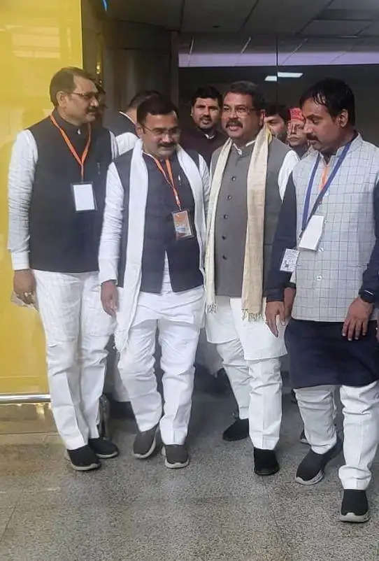 dharmendra pradhan