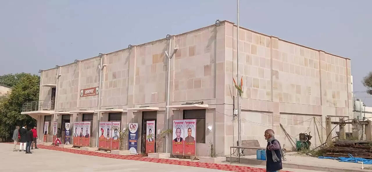 संत कबीर की प्राकट्य स्थली का ऐतिहासिक कायाकल्प, 500 वर्षों बाद गुलाबी पत्थरों से सजा लहरतारा, पीएम मोदी करेंगे लोकार्पण