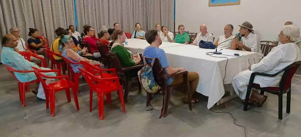 बाबा विश्वनाथ और मां गंगा से है काशी की पहचान : प्रोफेसर विश्वंभर नाथ मिश्र बाबा विश्वनाथ और मां गंगा से है काशी की पहचान : प्रोफेसर विश्वंभर नाथ मिश्र