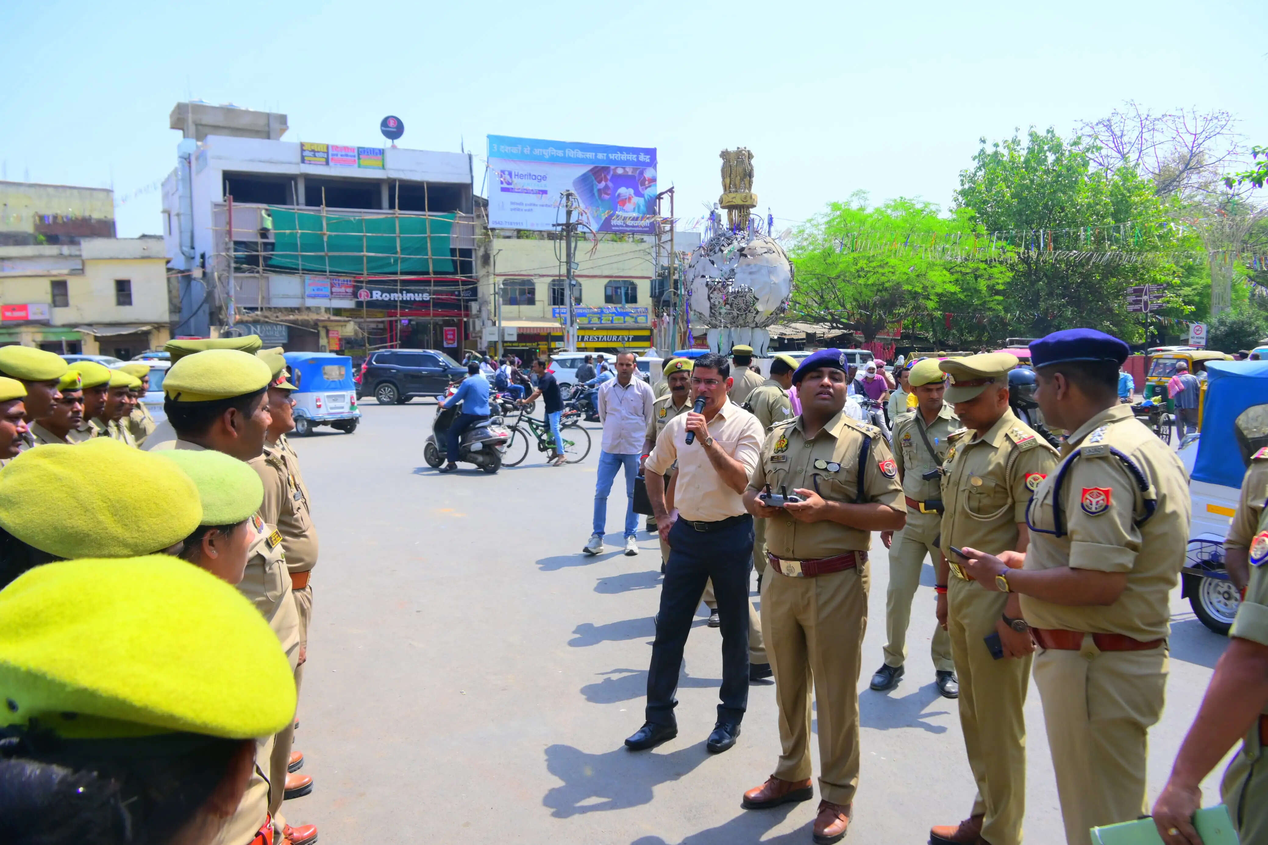 कचहरी में ट्रैफिक पर सख्त पुलिस कमिश्नर