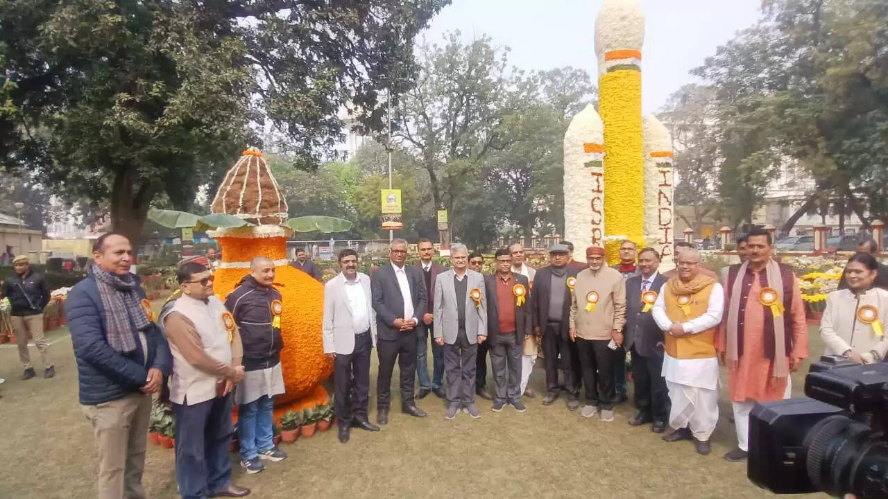 &nbsp;महामना की जयंती पर बीएचयू में प्रकृति, विज्ञान और अध्यात्म का संगम, तीन दिवसीय भव्य पुष्प प्रदर्शनी का शुभारंभ 