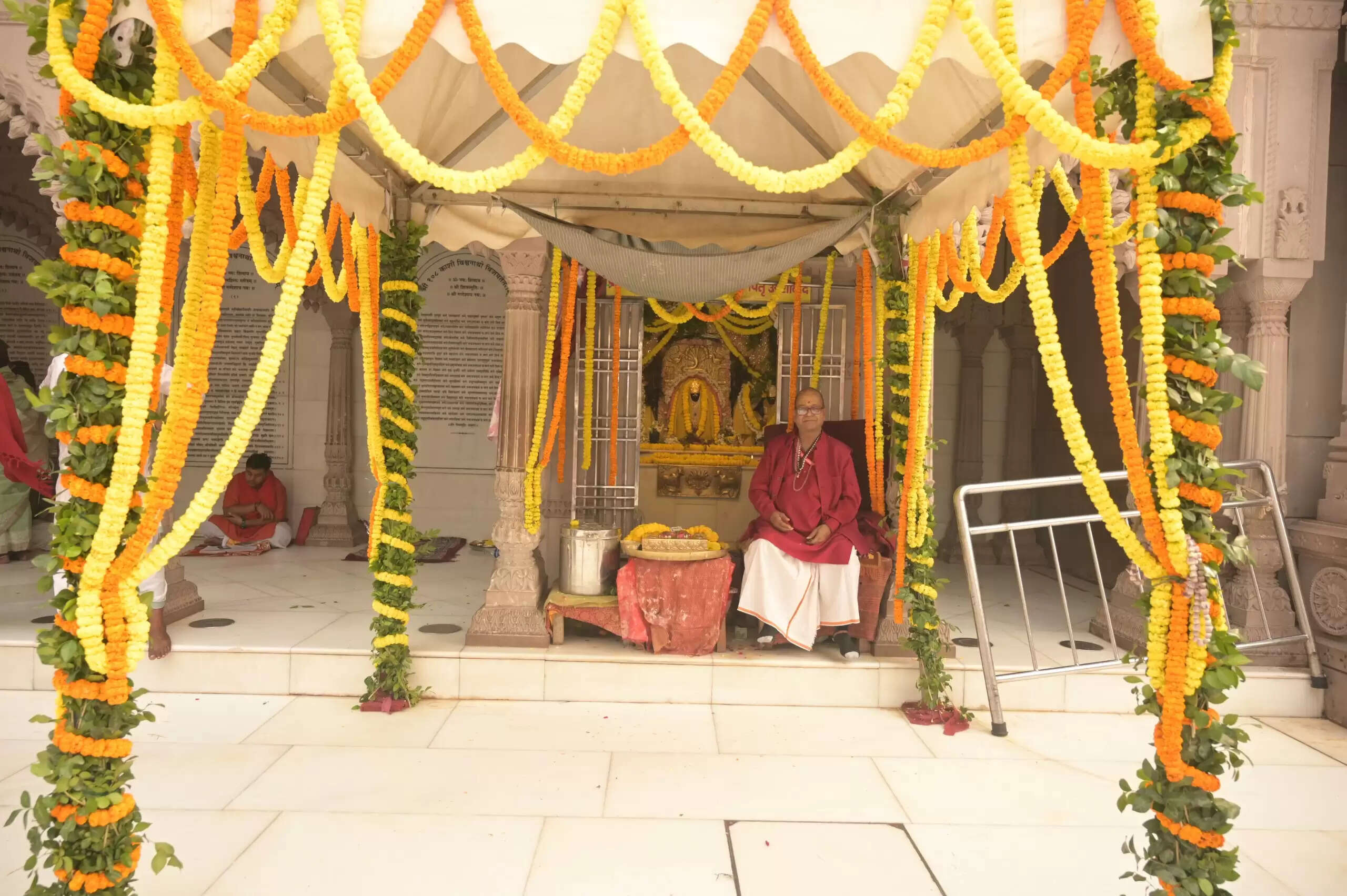 काशी विश्वनाथ धाम के नवनीकरण के चौथे वर्ष के उपलक्ष्य में विविध धार्मिक अनुष्ठान