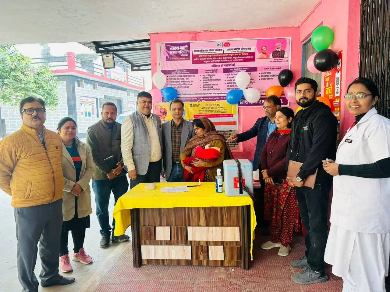 CMO ने बच्चों को पिलाई पोलियो ड्रॉप, जनपद में पल्स पोलियो अभियान का हुआ शुभारंभ