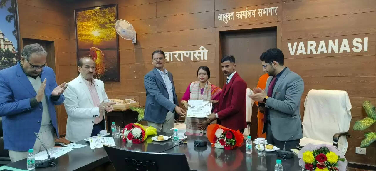 पूर्व प्रधानमंत्री भारतरत्न अटल बिहारी वाजपेयी की जन्म शताब्दी के उपलक्ष्य में आयोजित सुशासन सप्ताह कार्यक्रम के तहत आयुक्त सभागार में बुधवार को का