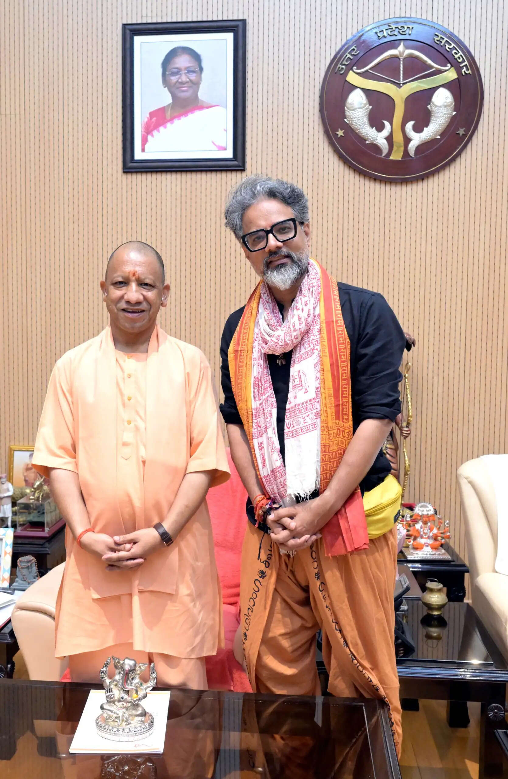&nbsp;मुख्यमंत्री योगी से मिली ‘हनुमान अंश’ की टीम, गुरु गोरक्षनाथ के प्रसंग पर हुई चर्चा