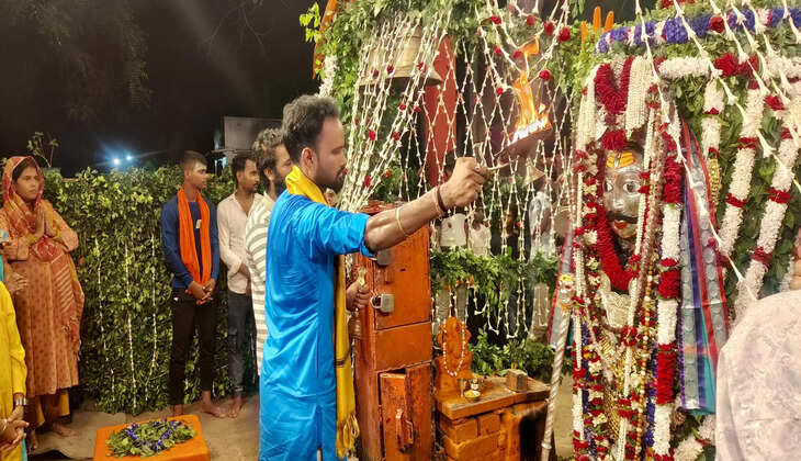 लाट भैरव का भव्य हरियाली शृंगार, मनोहर छवि के दर्शन कर भावविभोर हुए भक्त, गूंजे जयकारे 