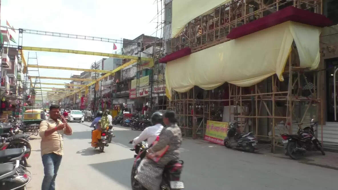 वाराणसी के अर्दली बाजार में कीजिए बाबा पशुपतिनाथ मंदिर का दर्शन, पंडाल का यह अनोखा थीम श्रद्धालुओं के लिए बना विशेष आकर्षण