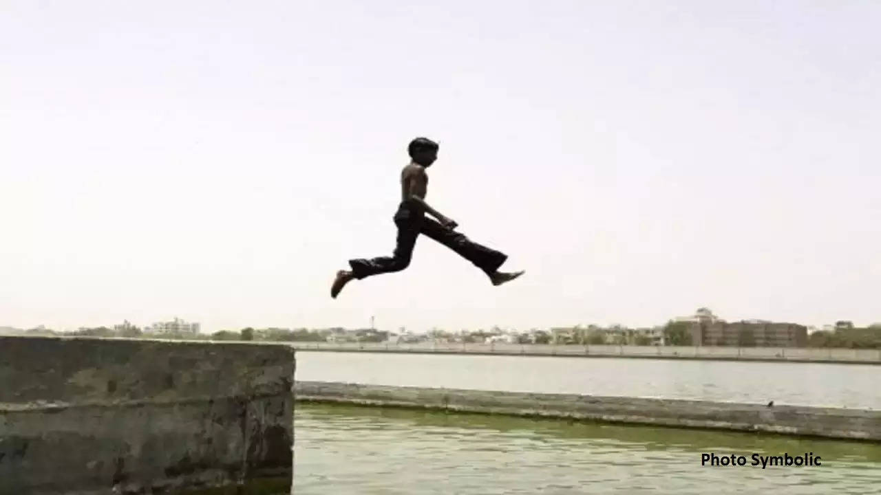 jump in ganga river