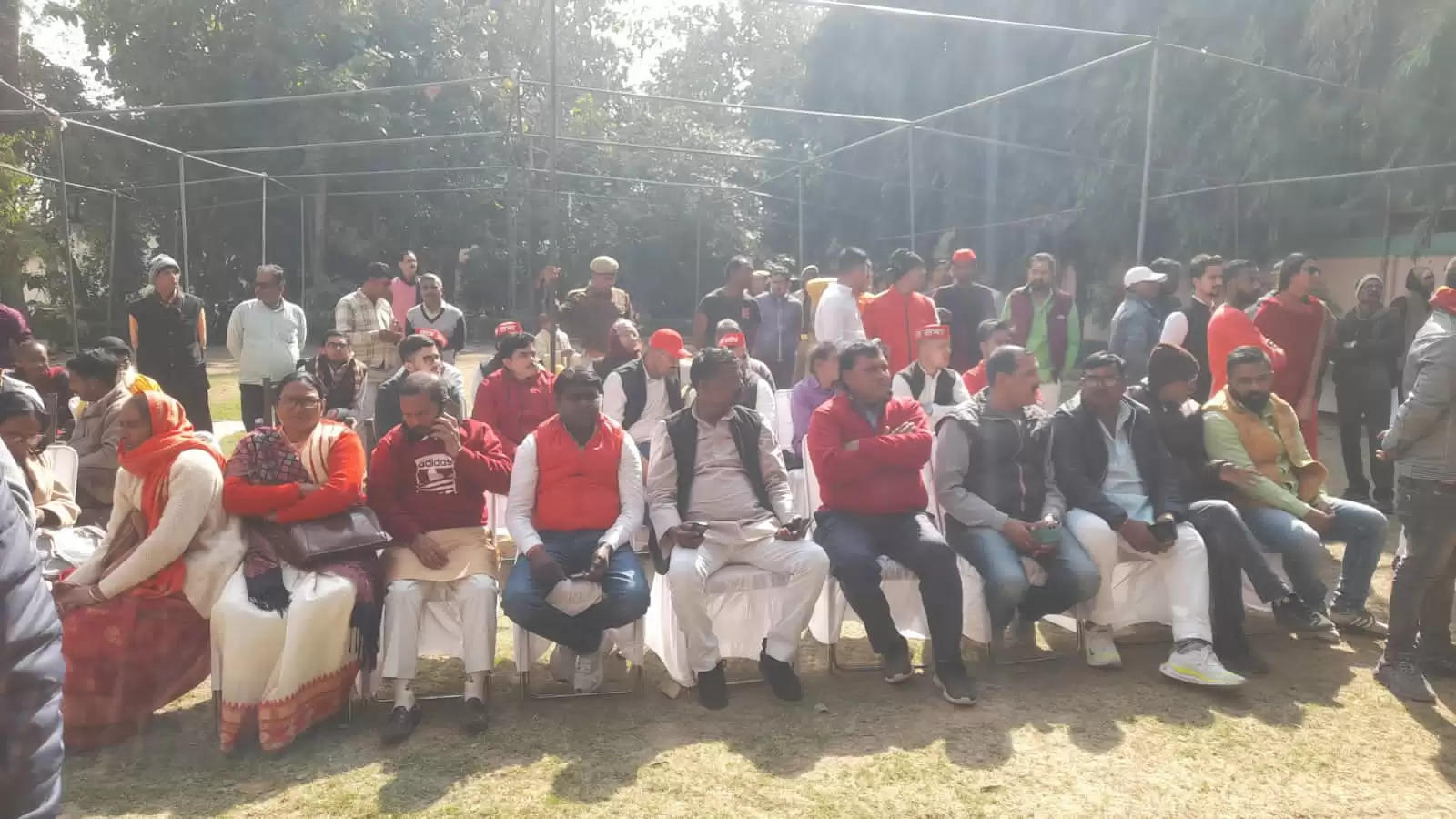 akhilesh yadav in varanasi