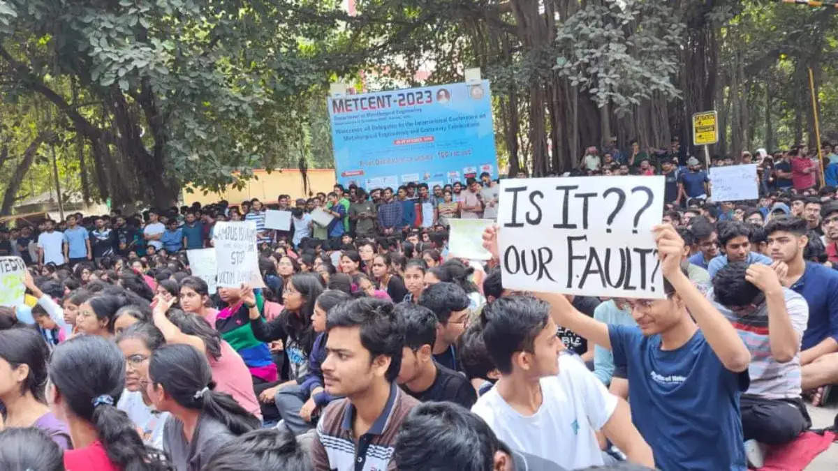 iit bhu protest