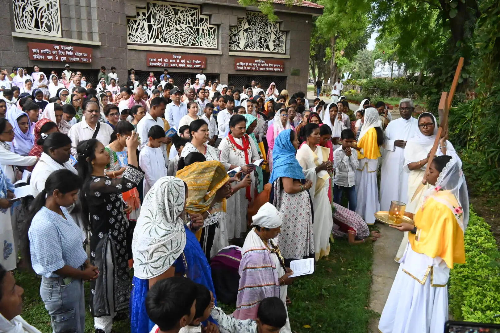&nbsp;गुड फ्राइडे पर काशी में गूंजीं प्रार्थनाएं, यीशु मसीह के बलिदान को किया नमन