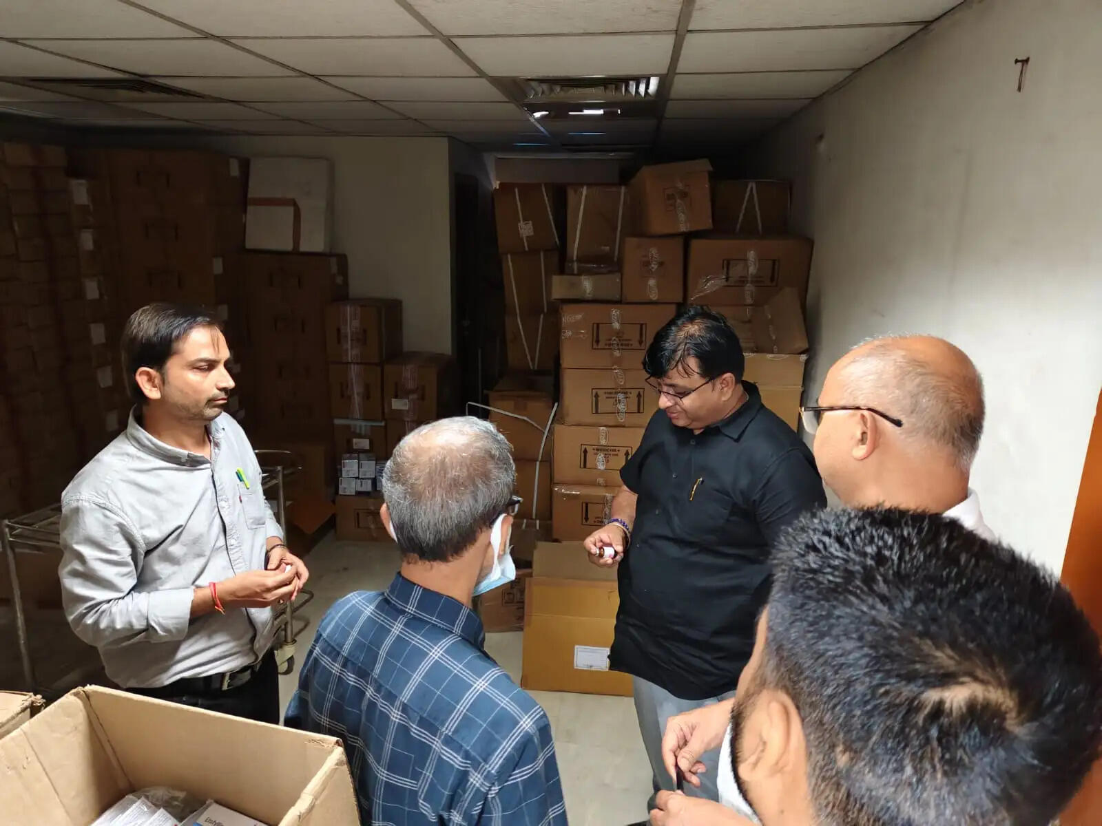 15 मेडिकल कॉलेजों की फार्मेसी में यूपीएफएसडीए ने की औचक जांच, 15 निर्माता फर्मों के 49 सीएंडएफ/डिस्ट्रीब्यूटर/स्टॉकिस्ट को नोटिस
