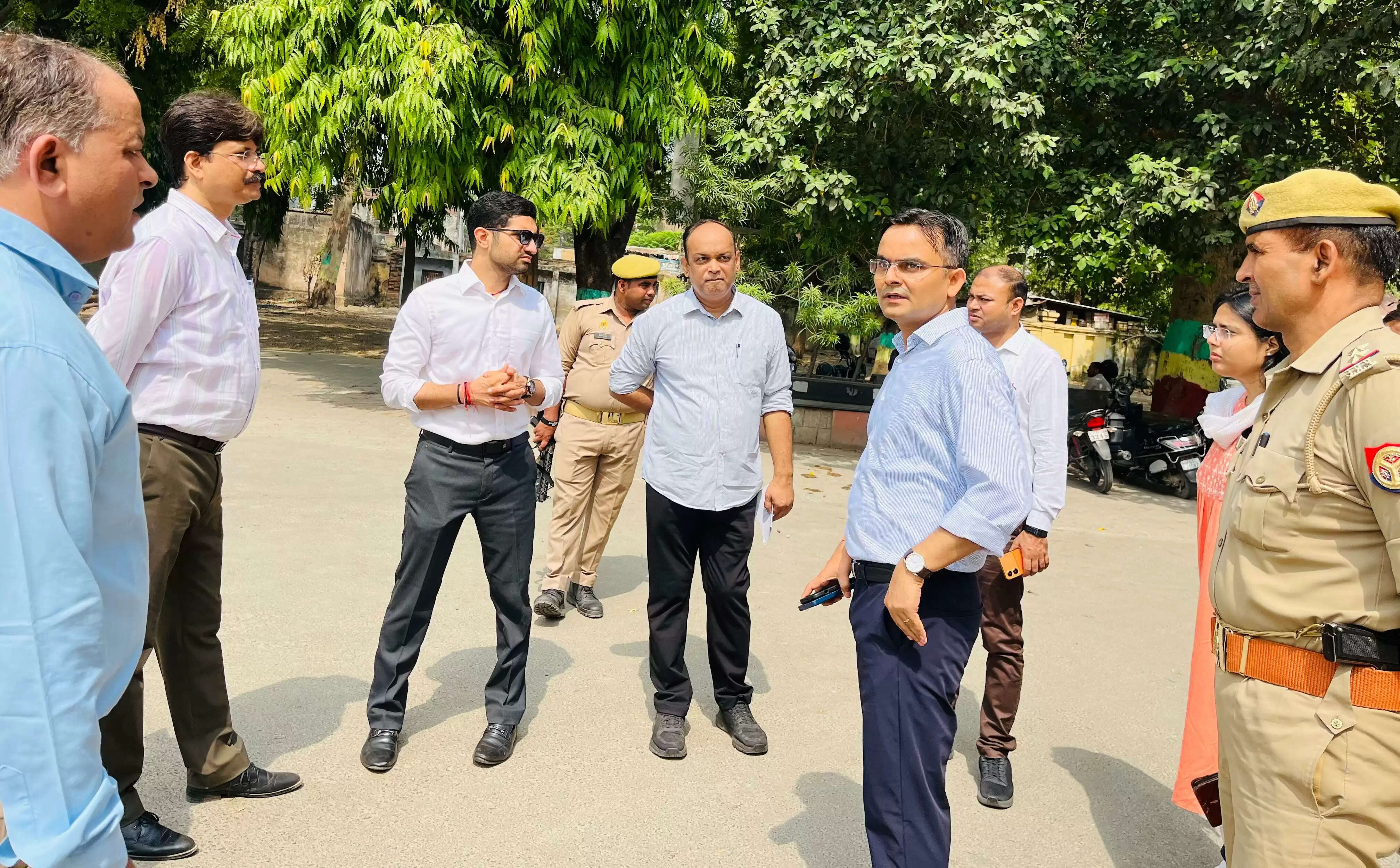 &nbsp; तिरंगा यात्रा की तैयारियों को लेकर जिलाधिकारी ने किया काशी विद्यापीठ और सम्पूर्णानंद मैदान का निरीक्षण