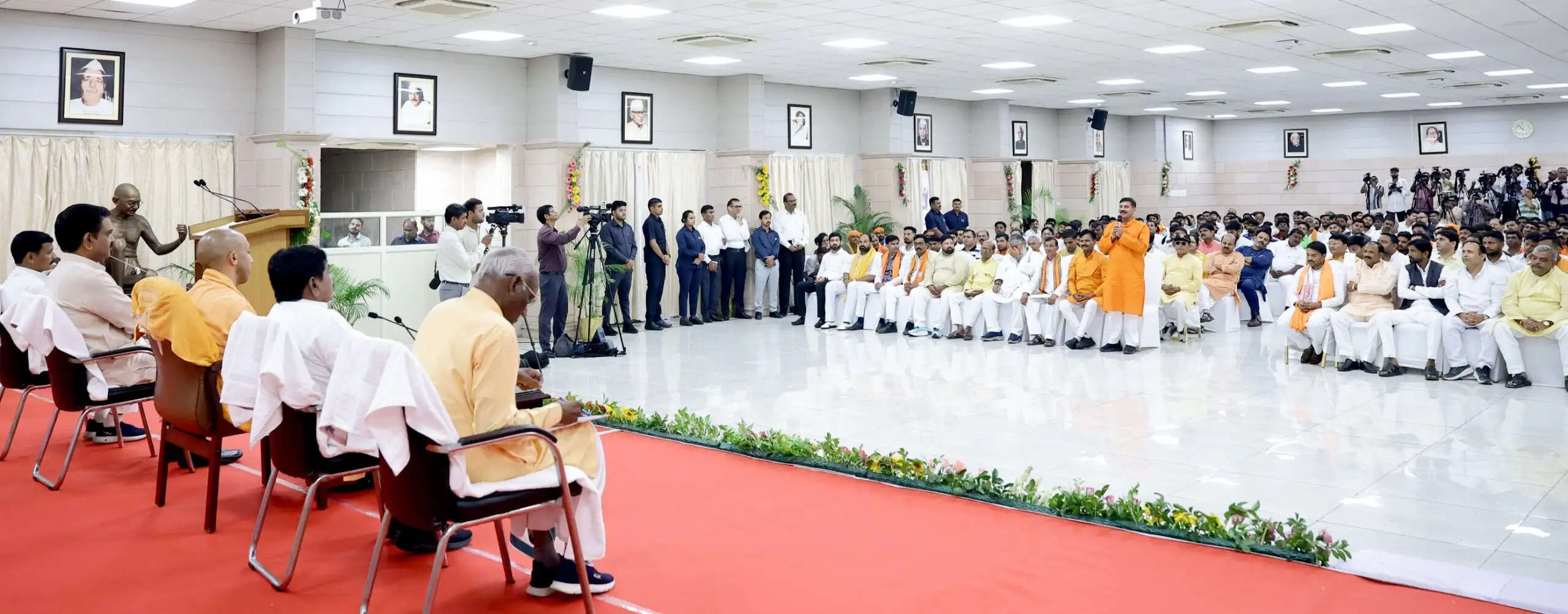 घुमंतू समाज को दर-दर की ठोकरें नहीं खानी पड़ेंगी, सम्मान के साथ मिलेगा विकास का अवसर: मुख्यमंत्री योगी आदित्यनाथ