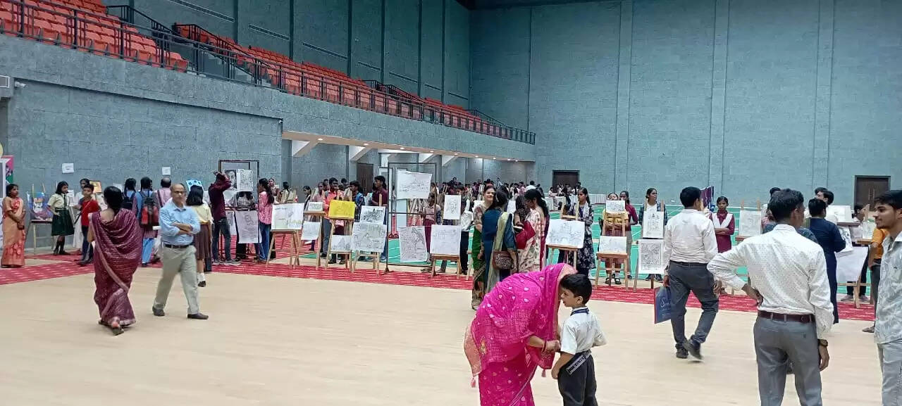  काशी सांसद पेंटिंग, स्केचिंग और फोटोग्राफी प्रतियोगिता 2025 का भव्य शुभारंभ