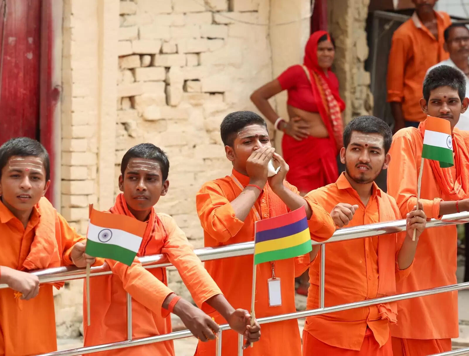 काशी में मोदी का भव्य स्वागतदेखिये तस्वीरें