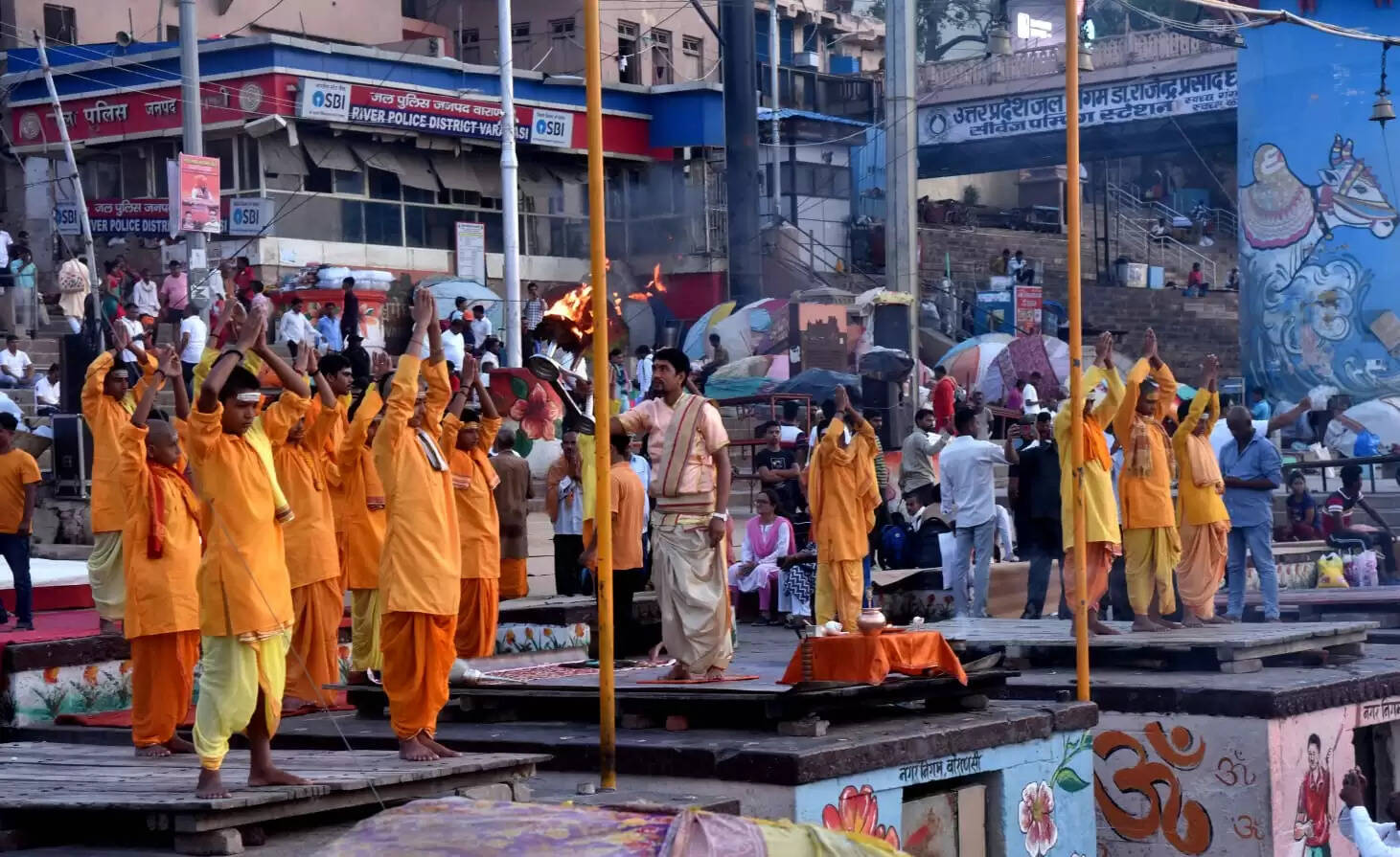 Ganga Seva Nidhi did special morning Ganga Aarti, Batuks did Surya Namaskar together