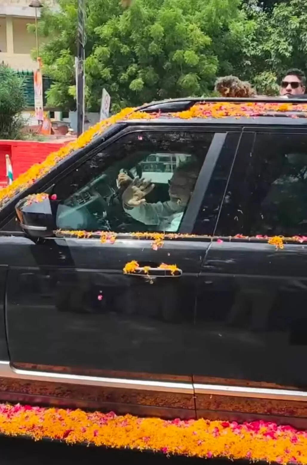 काशी में मोदी का भव्य स्वागतदेखिये तस्वीरें