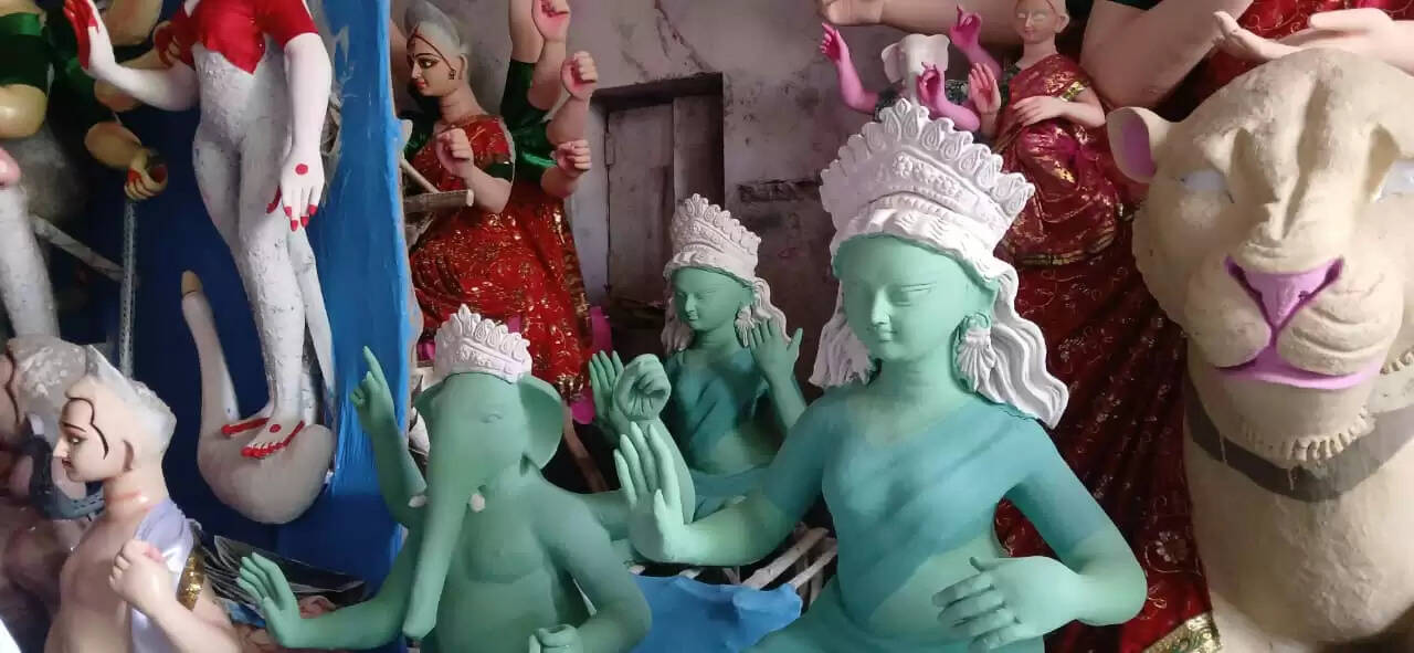 देश के हर सैनिक के पीछे है मां दुर्गा का बल, काशी के प्रख्यात मूर्तिकार ने बनाई 'ऑपरेशन सिंदूर' को समर्पित शहर की सबसे खास प्रतिमा