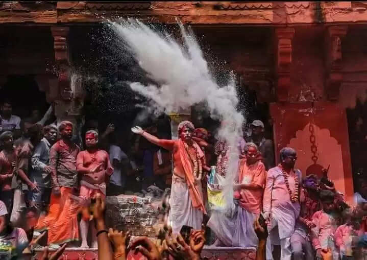 Varanasi holi 