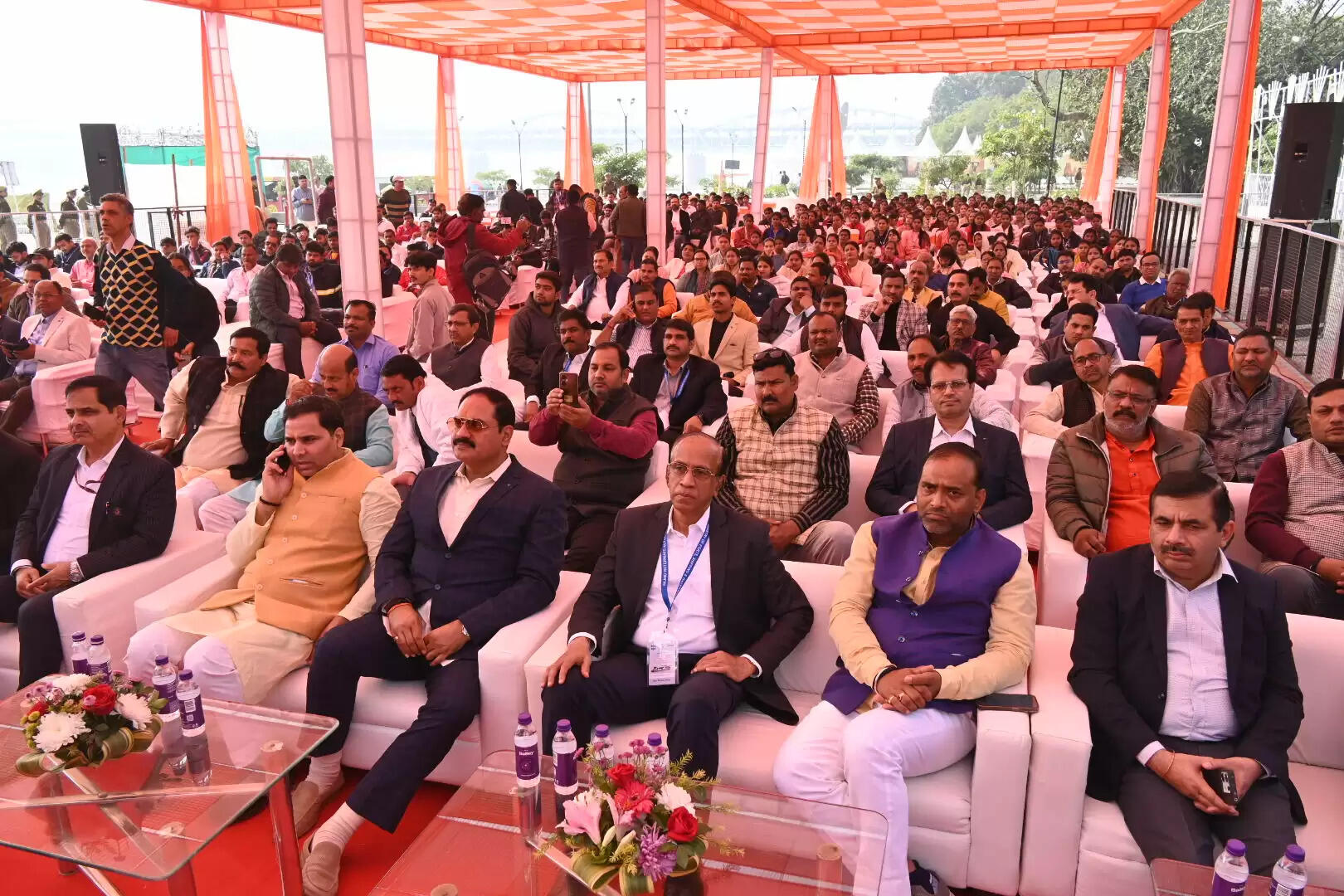 जलयान वाराणसी