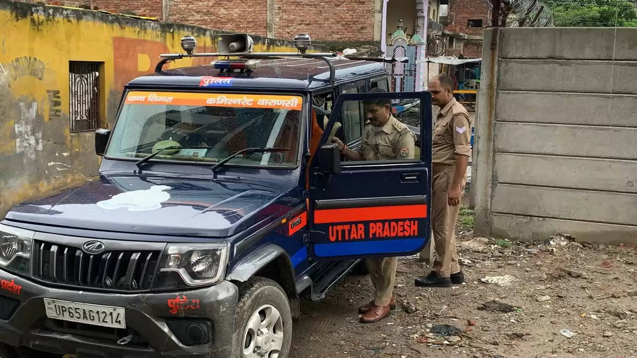 वाराणसी : गेस्ट हाउस में किशोर ने फांसी लगाकर दी जान, छानबीन में जुटी पुलिस&nbsp;