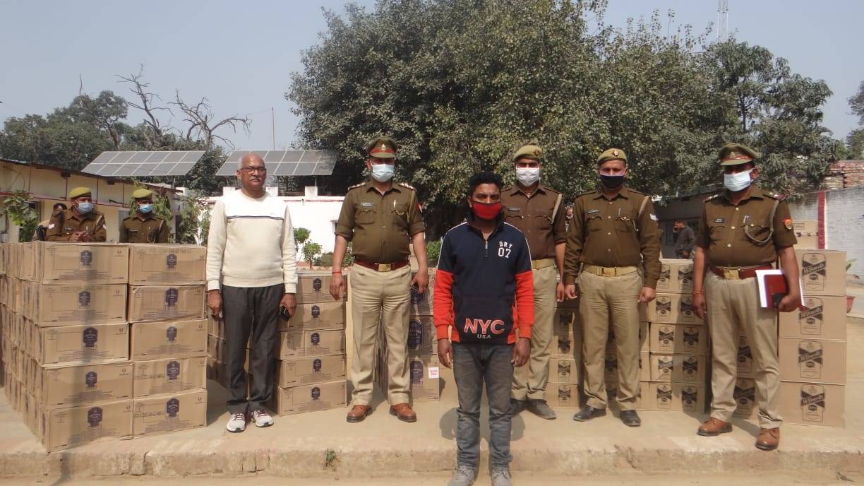 पंचायत चुनाव के पहले सतर्क हुई पुलिस, 5388 बोतल अवैध अंग्रेजी शराब के साथ तस्कर गिरफ्तार