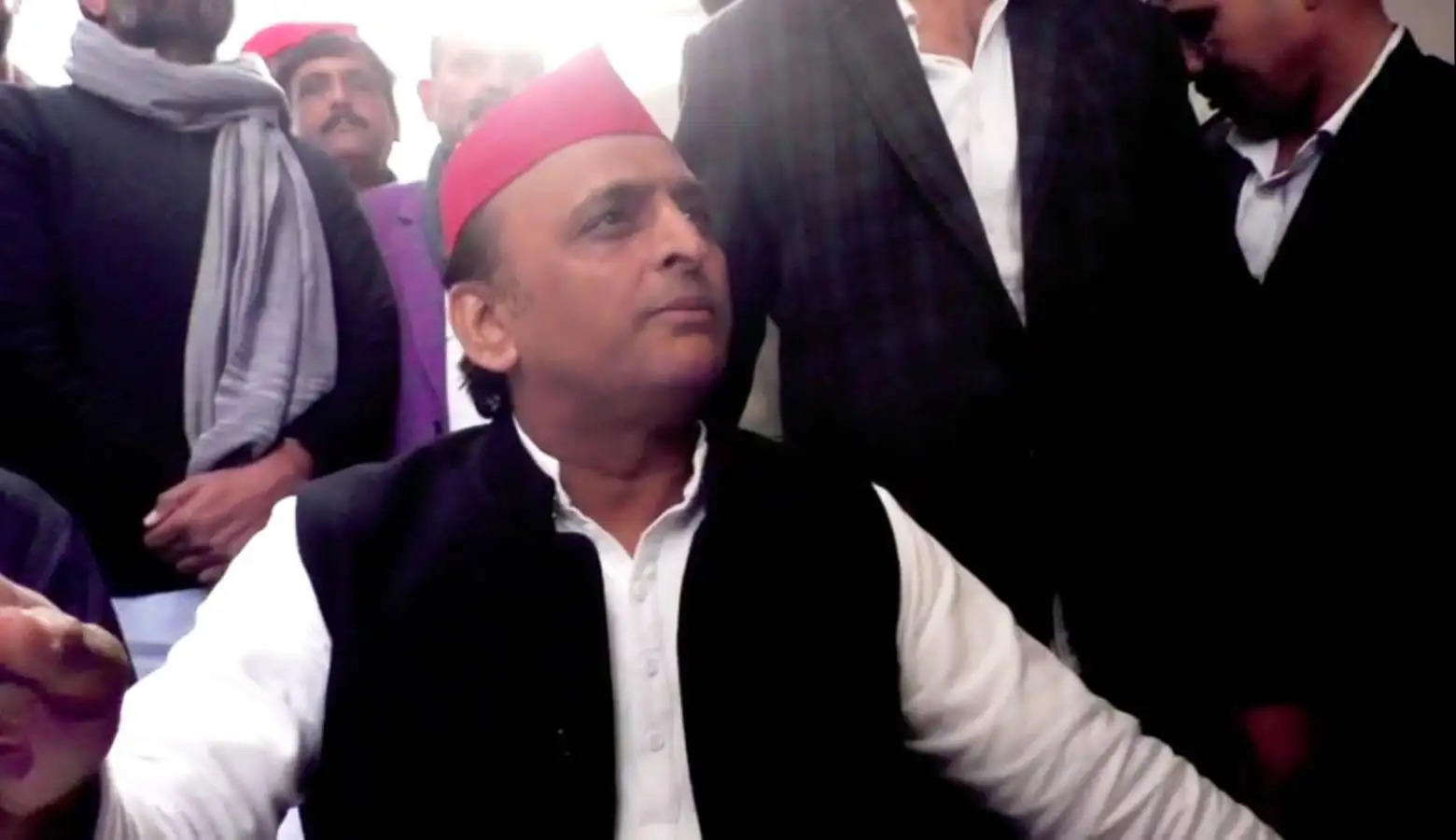 akhilesh yadav in varanasi