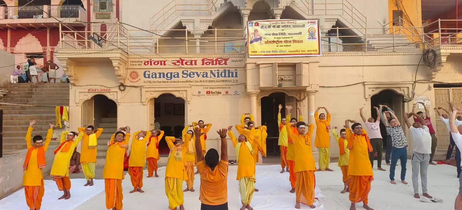 Ganga Seva Nidhi did special morning Ganga Aarti, Batuks did Surya Namaskar together