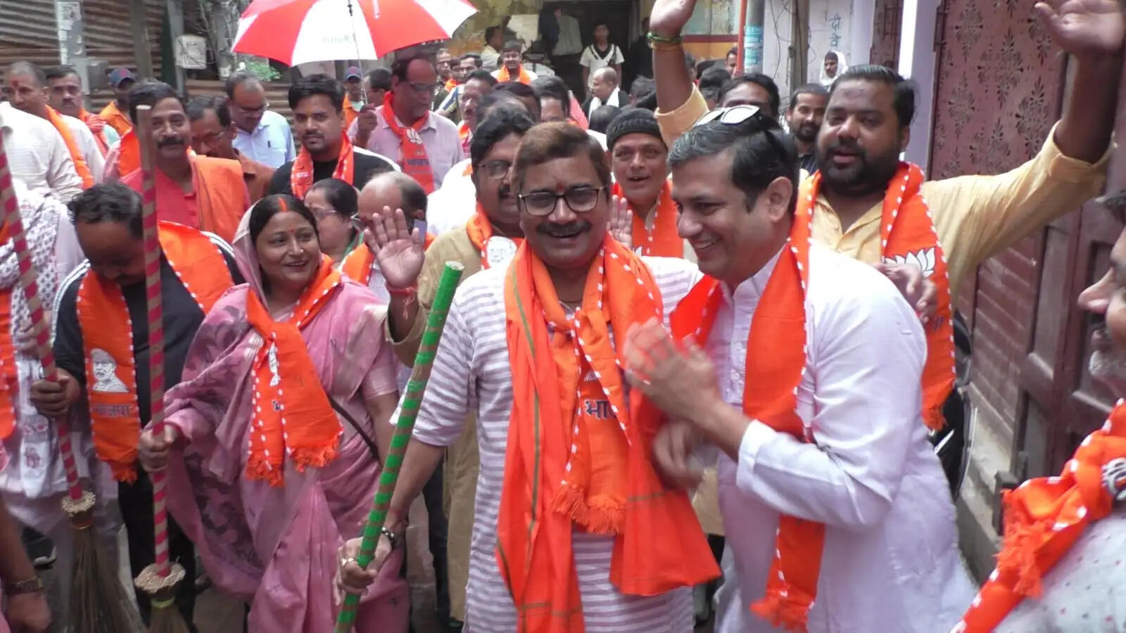 &nbsp;बिंदु माधव वार्ड में नीलकंठ तिवारी ने सुनीं जनसमस्याएं, अधिकारियों को दिए निर्देश
