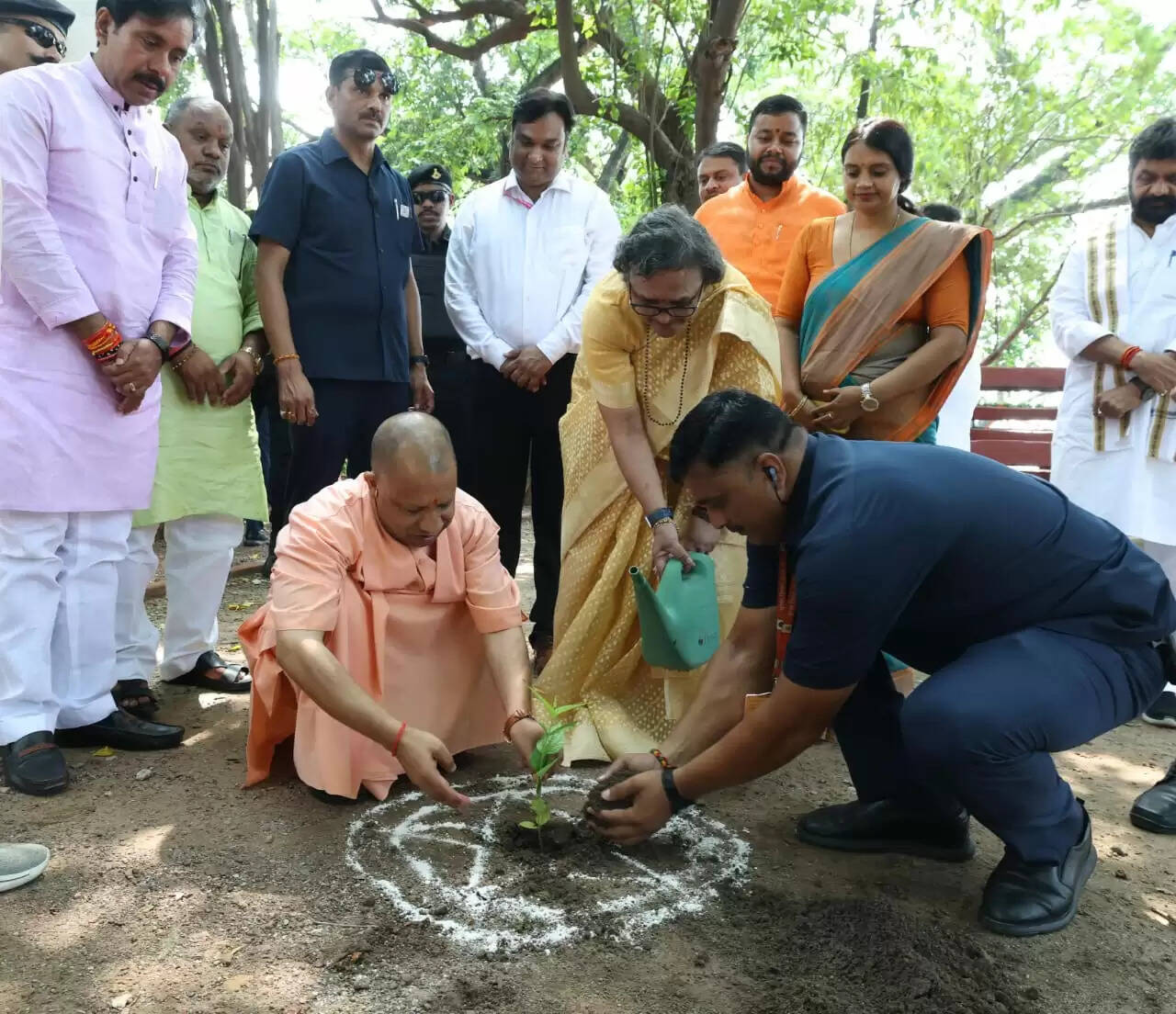 कहा- फेक अकाउंट बनाकर जातियों के बीच संघर्ष कराना चाहते हैं कुछ लोग