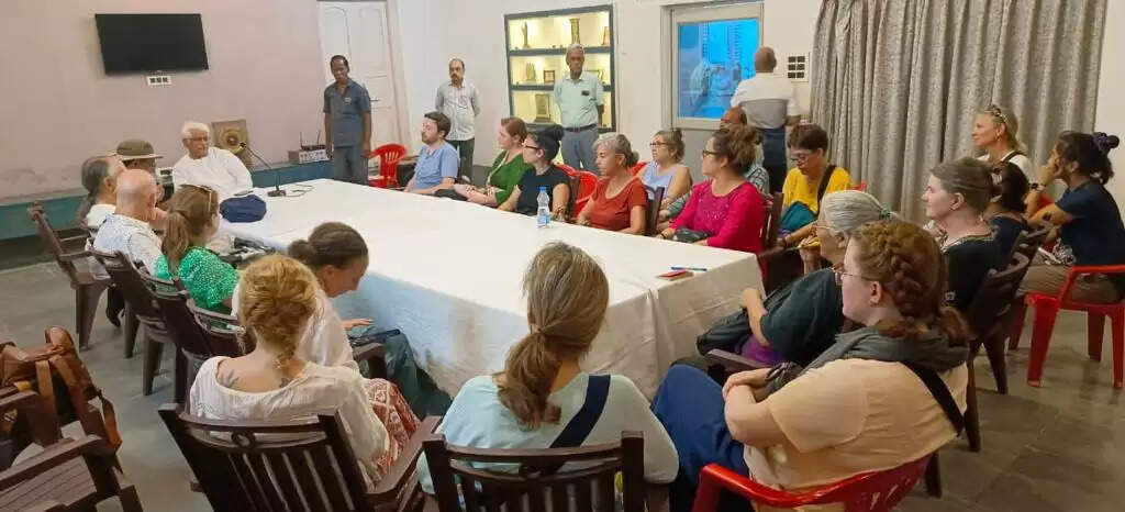 बाबा विश्वनाथ और मां गंगा से है काशी की पहचान : प्रोफेसर विश्वंभर नाथ मिश्र बाबा विश्वनाथ और मां गंगा से है काशी की पहचान : प्रोफेसर विश्वंभर नाथ मिश्र