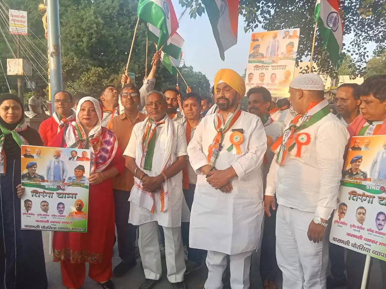 &nbsp; वाराणसी में तिरंगा यात्रा: मां भारती के वीर सैनिकों को समर्पित भव्य आयोजन