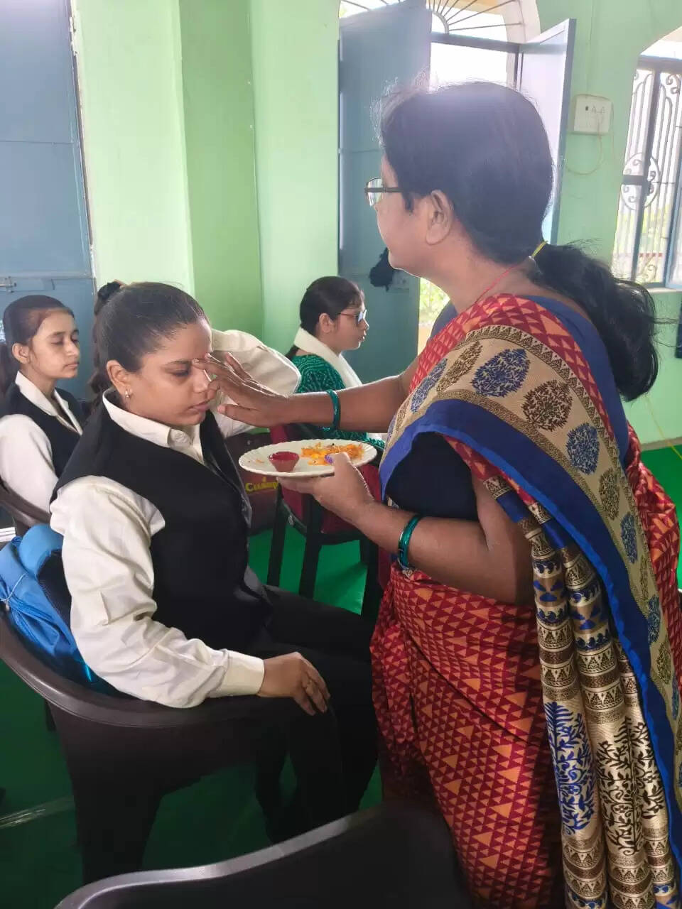 डोमरी (पड़ाव), रामनगर स्थित आचार्य सीताराम चतुर्वेदी महिला महाविद्यालय में सत्र 2025-26 के लिए बी.एससी., बी.कॉम., बी.बी.ए., और बी.ए. की नव प्रवेशी छात्राओं का तीन दिवसीय दीक्षा कार्यक्रम (19, 20, 21 अगस्त 2025) मंगलवार को प्रारंभ हुआ।