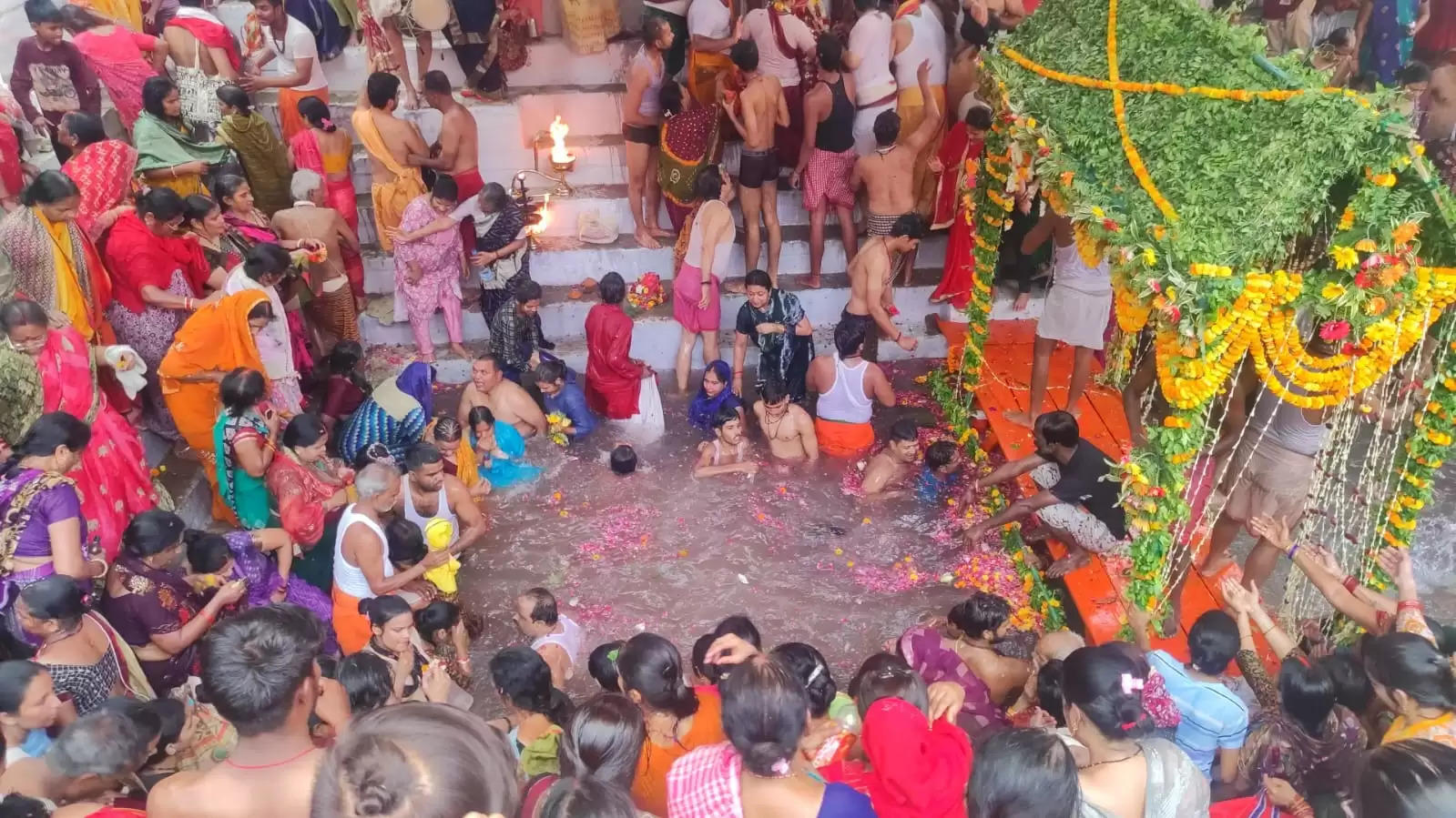 Manikarnika Ghat